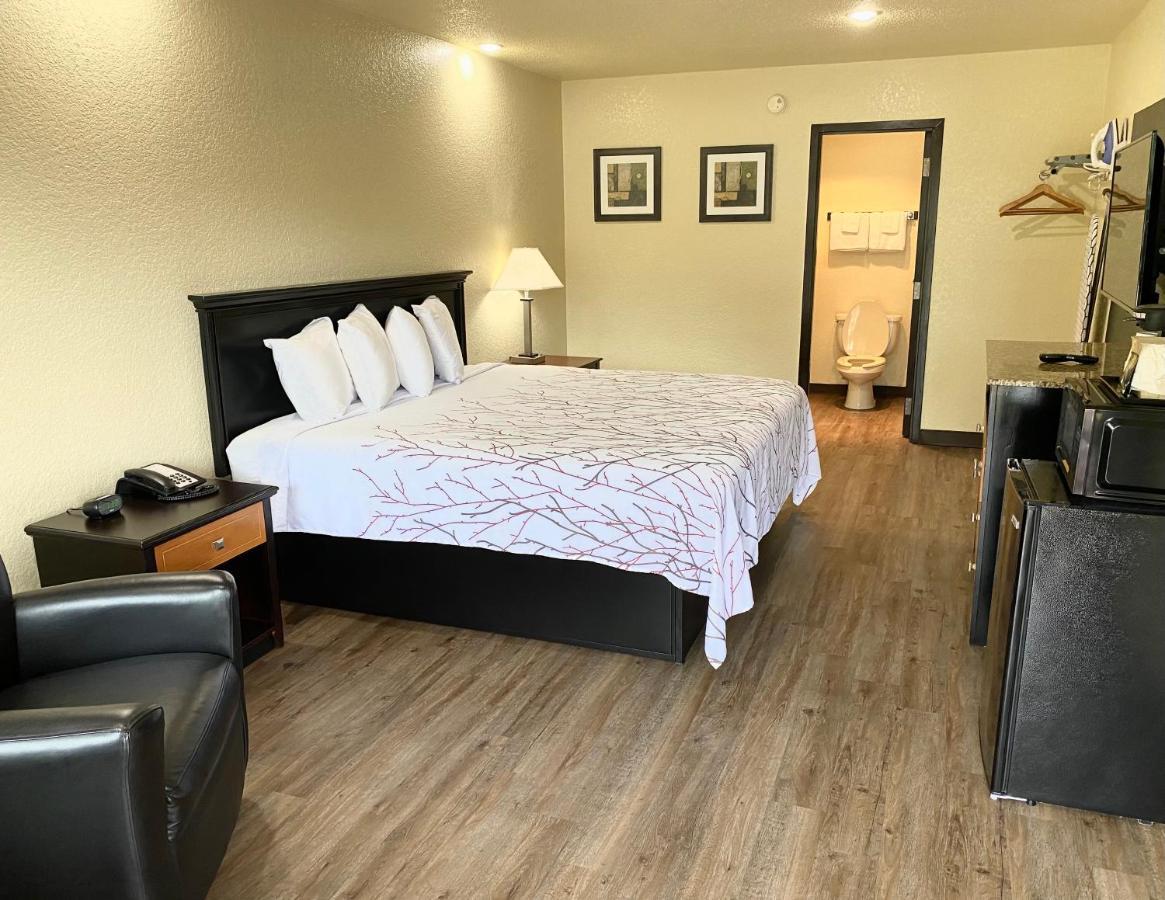 Travelers Inn אליזבת סיטי מראה חיצוני תמונה