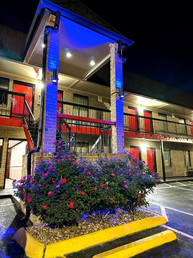 Travelers Inn אליזבת סיטי מראה חיצוני תמונה