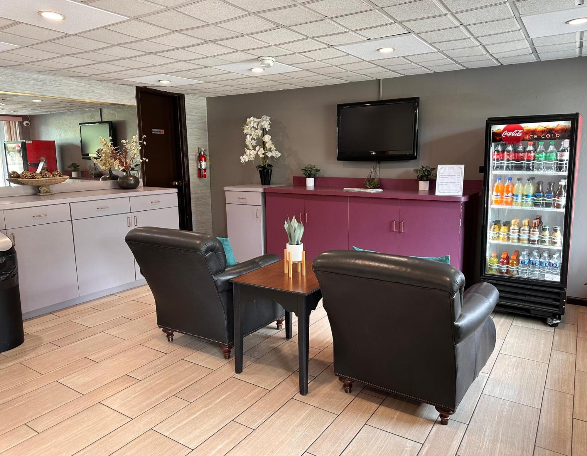 Travelers Inn אליזבת סיטי מראה חיצוני תמונה