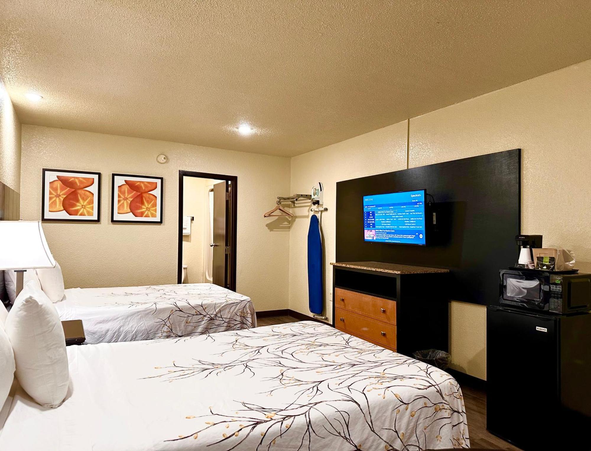 Travelers Inn אליזבת סיטי מראה חיצוני תמונה