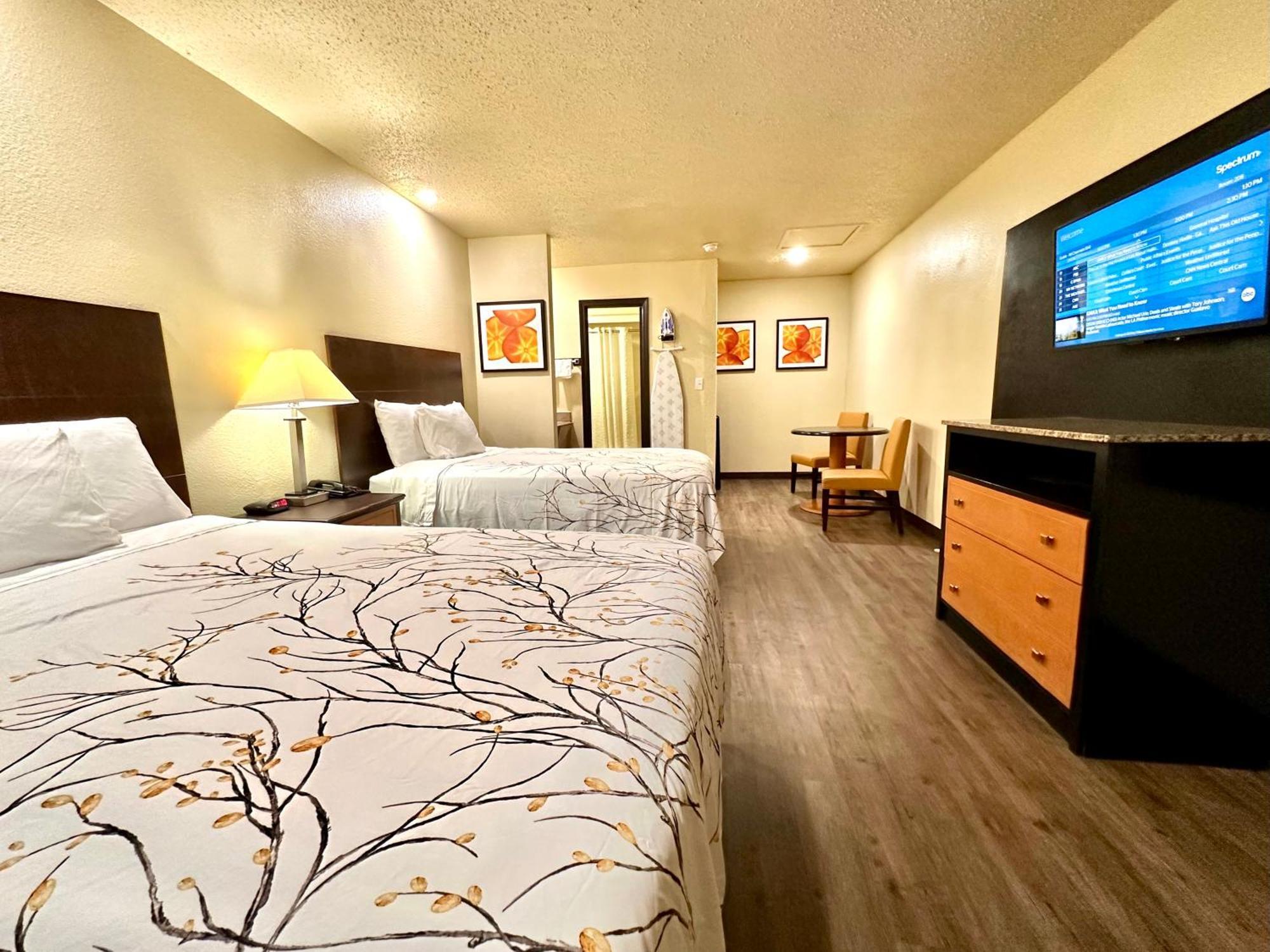 Travelers Inn אליזבת סיטי מראה חיצוני תמונה