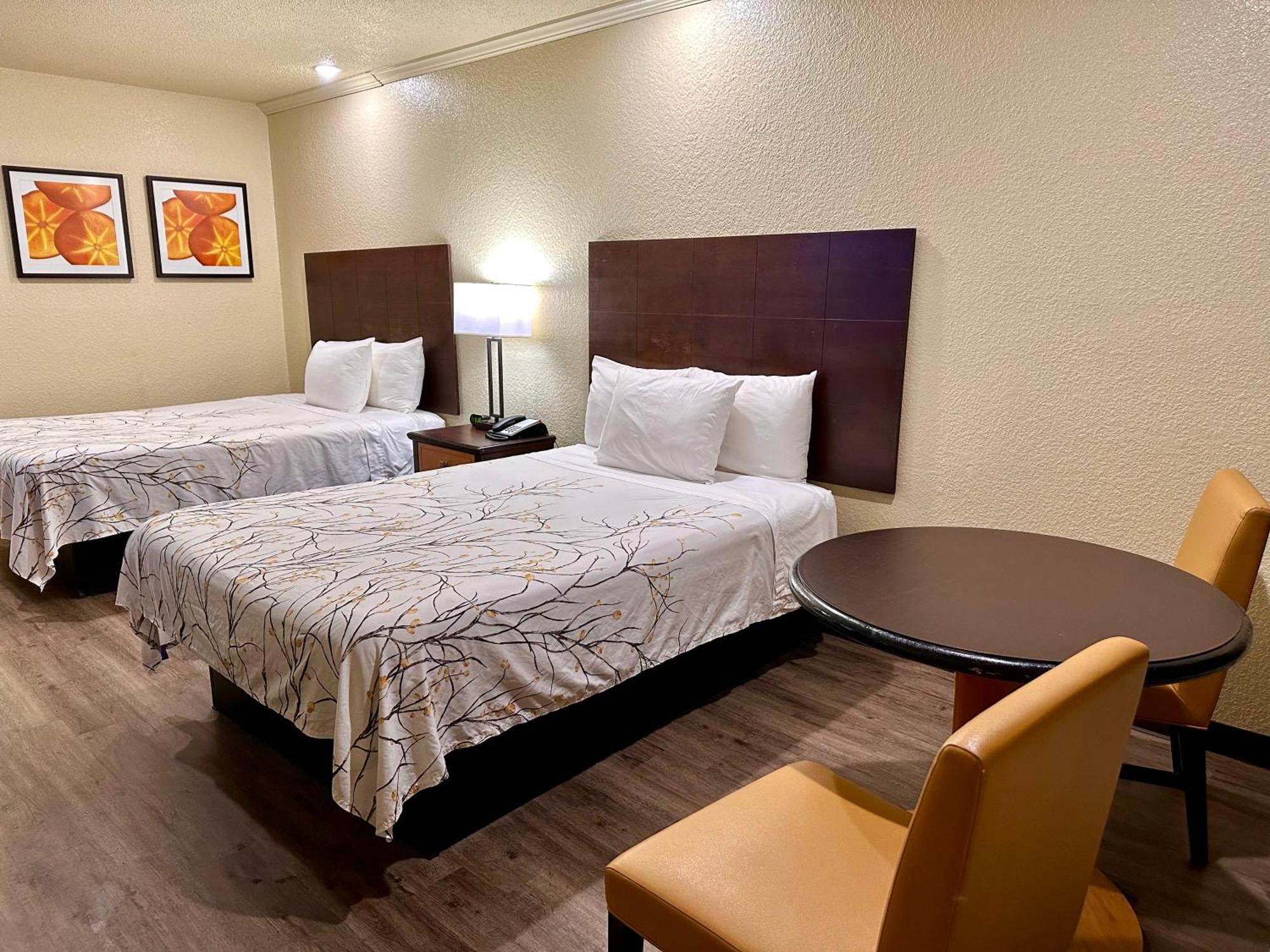 Travelers Inn אליזבת סיטי מראה חיצוני תמונה
