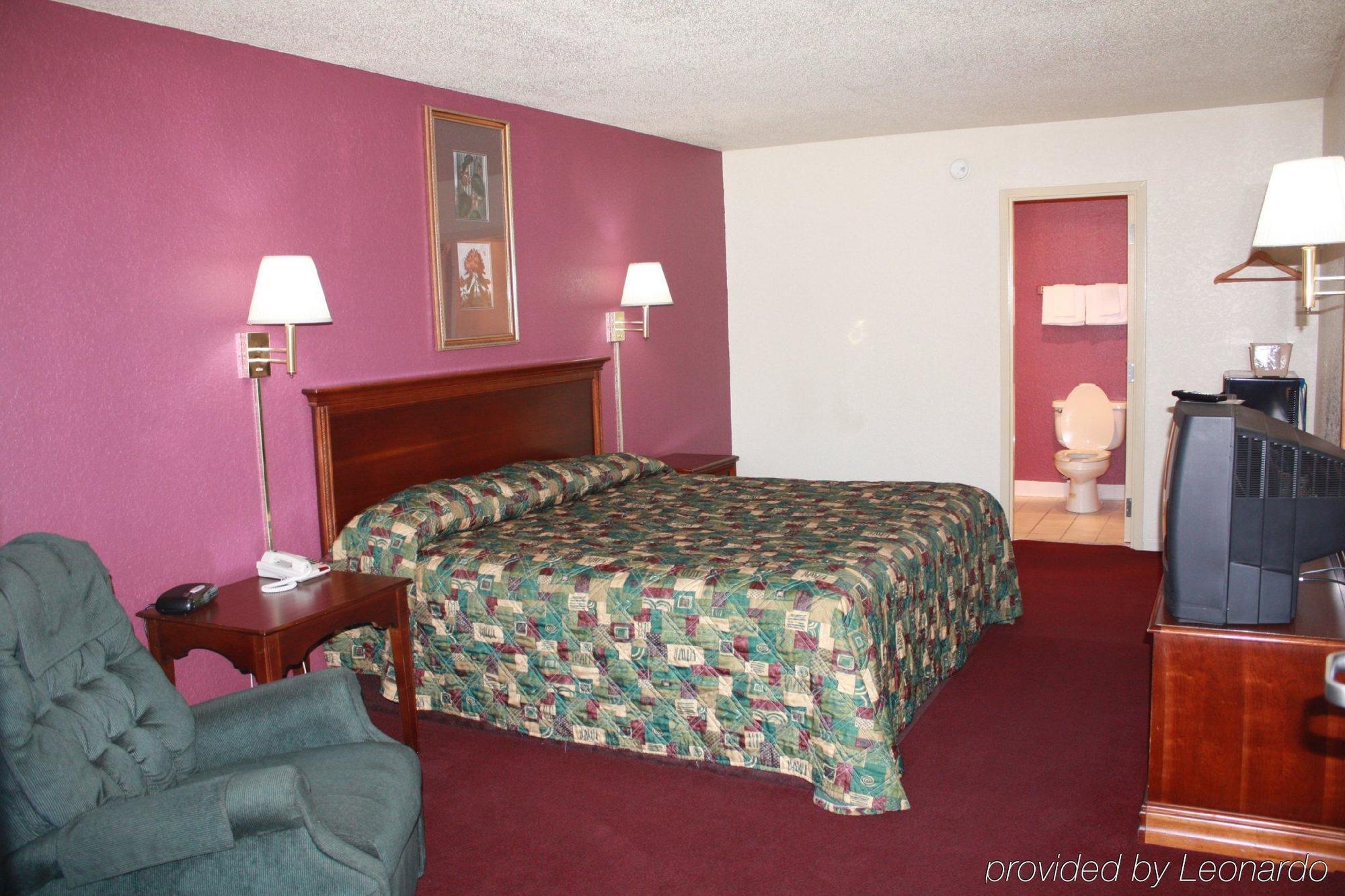 Travelers Inn אליזבת סיטי מראה חיצוני תמונה